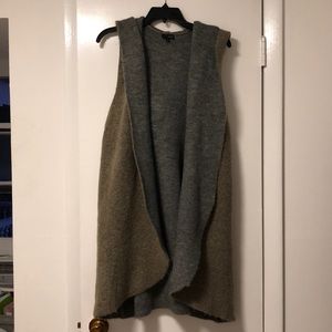 Stylish chunky drape vest